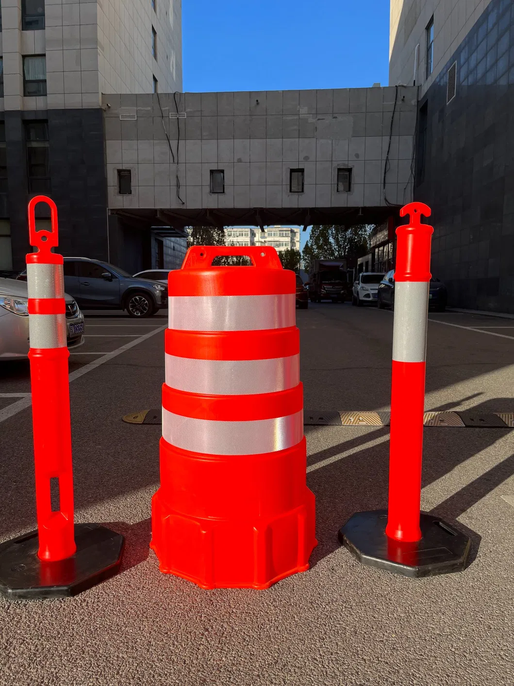 ROADSAFE &Ccedil;ok satan PE Trafik Konisi &Ccedil;arpışma Varilleri Yol G&uuml;venliği Yansıtıcı Uyarı Konisi 0