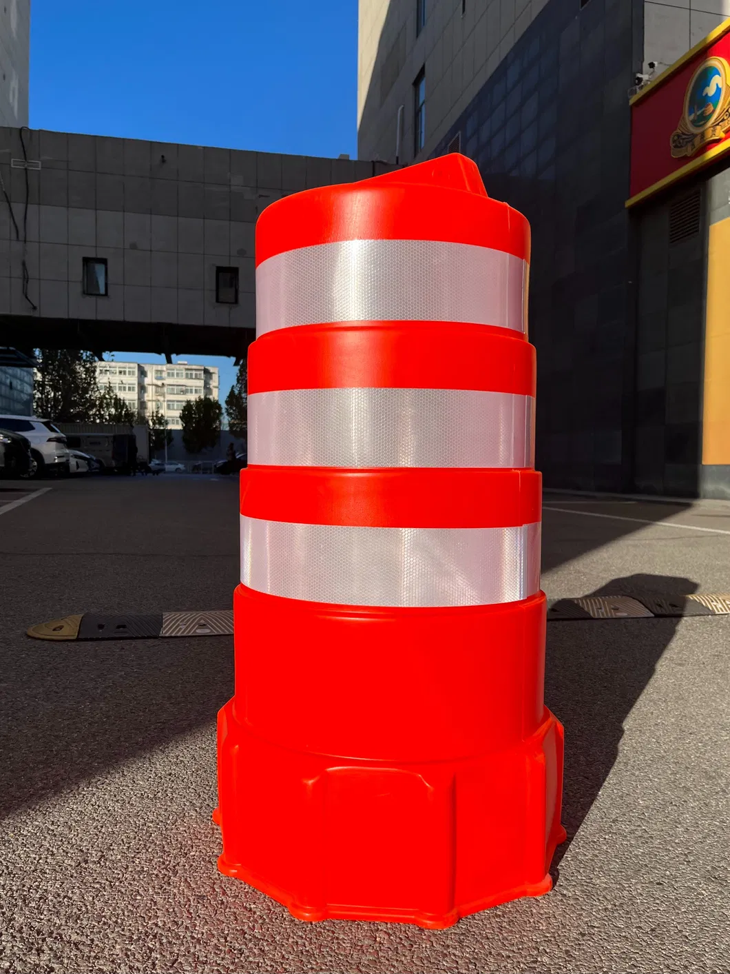 ROADSAFE &Ccedil;ok satan PE Trafik Konisi &Ccedil;arpışma Varilleri Yol G&uuml;venliği Yansıtıcı Uyarı Konisi 2